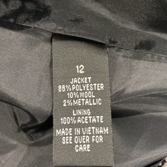 Beautiful long jacket - Picture 4 of 4